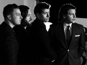 Ray Viera Laxmana Ngaku Jadi Penipu Tiket Konser Arctic Monkeys di Jakarta Ray Viera Laxmana Ngaku Jadi Penipu Tiket Konser Arctic Monkeys di Jakarta