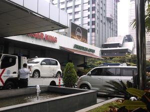 Begini Kondisi Kafe Starbucks Usai Teror Bom