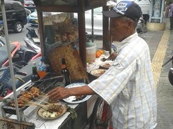 Mendadak Tenar Usai Bom Thamrin, Tukang Sate hingga Driver Go-Jek