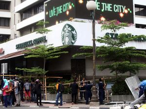 Manajemen Starbucks Tawarkan Kenaikan Upah 2%, Serikat Pekerja Menolak Manajemen Starbucks Tawarkan Kenaikan Upah 2%, Serikat Pekerja Menolak