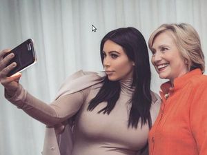 Hillary Clinton Ungkap Rahasia Selfie Kim Kardashian