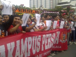 Imbauan untuk The Jakmania: Tak Punya Tiket, Jangan Datang ke Stadion