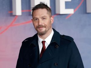 Tom Hardy akan Seperti Andy Serkis Perankan Caesar dalam Venom?