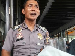 Brigadir Piether, Polisi Ini Sekolahkan 738 Anak Putus Sekolah di Mamuju