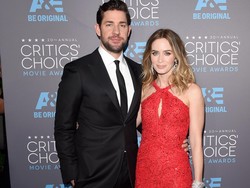 Emily Blunt Hampir Digigit Hiu Saat Bulan Madu