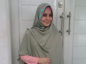 Risty Tagor Tak Ingin Putranya Memakai Nama Belakang Stuart