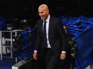 Anelka Ingatkan Zidane soal Tekanan Tanpa Henti di Madrid