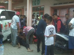 Dua Remaja Tergeletak di Jalan, Satu Tewas & Satu Kritis