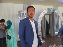 Denny Sumargo Bantah Rumor Sudah Lamaran