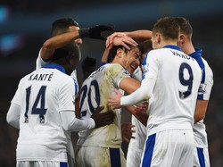 Berimbang dengan Villa, Leicester Rebut Puncak Klasemen