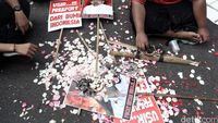 Dukun Demo Freeport di Istana Wapres