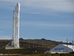 Satelit Pemburu Planet Baru Diluncurkan Besok di Markas SpaceX