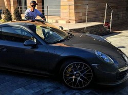Cristiano Ronaldo Beli Porsche 911 Setelah Gagal di Ballon dOr