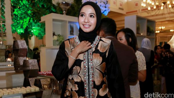 Laudya Cynthia Bella Lagi Kasmaran?