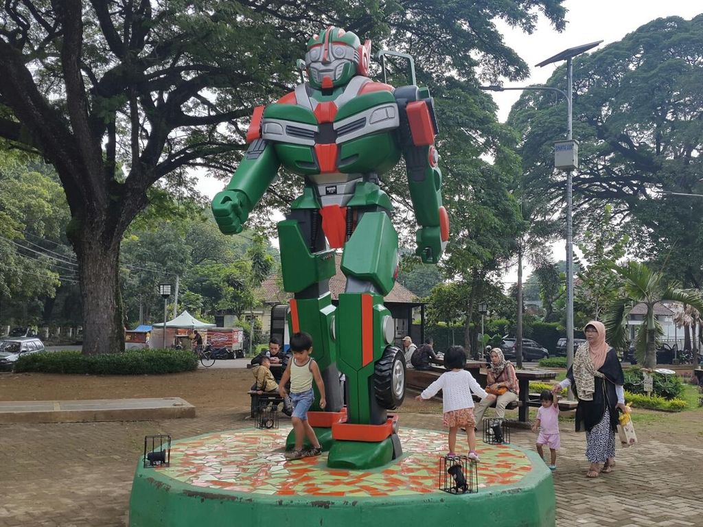 Kenalan dengan Trangkoters, Robot Angkot Cicaheum-Ciroyom dari Bandung