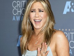 Curhat Jennifer Aniston yang Rambutnya Sulit Diatur dan Mulai Menipis