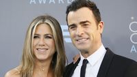 Brad Pitt Disebut Jadi Penyebab Jennifer Aniston Cerai