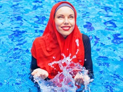 Seperti Ini Peraturan Kelas Renang Gadis Muslim di Swiss