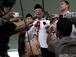 Hasyim Muzadi: KPK Perlu Terjun ke Publik untuk Hindari Tudingan Miring