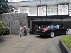 Megawati Melayat ke Kediaman Menteri Susi