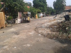 Komplek Zeni Mampang Sudah Kosong, Warga Sekitar Ambil Besi dan Pot