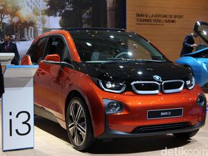 Divisi i BMW Fokus pada Pengembangan Mobil Otonom