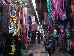 Surga Belanja di Samosir Surga Belanja di Samosir