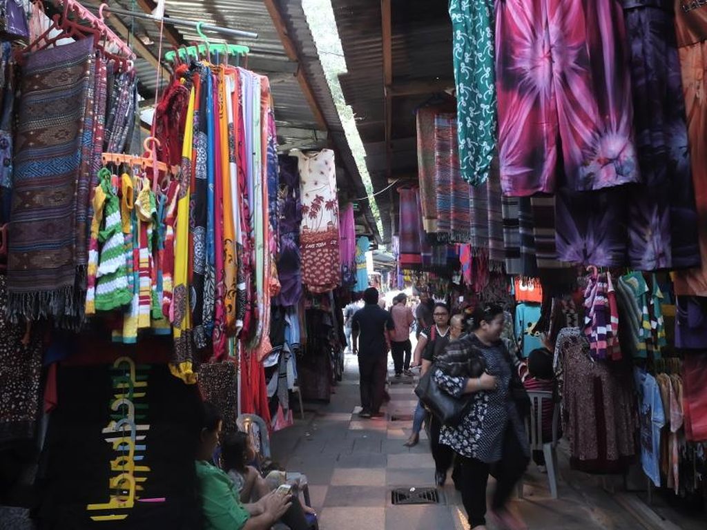 Surga Belanja di Samosir Surga Belanja di Samosir