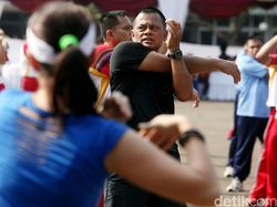 Aksi Panglima TNI Senam Bersama Prajurit TNI