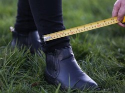 Pakai Celana Terlalu Ketat, Siswi Ini Dilarang Masuk Sekolah