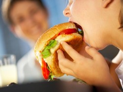 Trik Psikologi Ini Disebut Bisa Pendam Hasrat untuk Makan