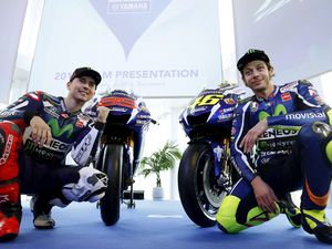 Rossi Kenang Rivalitas dengan Lorenzo di Yamaha, Bikin Tembok Pembatas di Garasi