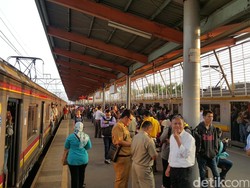 Gangguan Sinyal Jalur Depok-Pasar Minggu Belum Teratasi, Commuter Line Berjalan Pelan