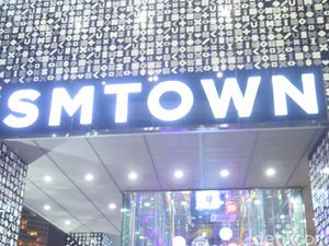 350 Artis dan Staf SM Entertainment Liburan ke Hawaii Agustus 350 Artis dan Staf SM Entertainment Liburan ke Hawaii Agustus