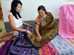 Virus Digital Perlahan Masuk Pasar Kerajinan Lombok