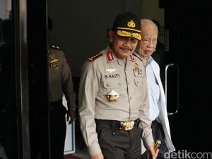 Polri Gelar Rapat Kerja dengan Komisi III DPR, Bahas Anggaran Hingga ISIS Polri Gelar Rapat Kerja dengan Komisi III DPR, Bahas Anggaran Hingga ISIS