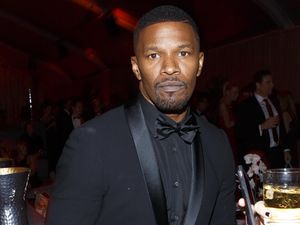 Jamie Foxx Jawab Teori Absurd Mati Dibunuh P Diddy Jamie Foxx Jawab Teori Absurd Mati Dibunuh P Diddy