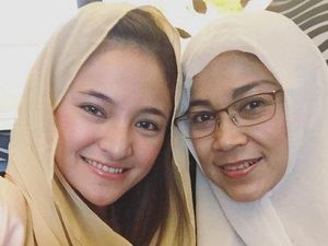 Berjilbab Lagi, Marshanda Disambut Pujian