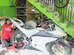 Modifikasi Motor dari Konsep Naked Bike hingga Street Fighter di Bengkel Ini