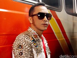 Pengakuan Giring Nidji Sering Ditaksir Cowok Pengakuan Giring Nidji Sering Ditaksir Cowok