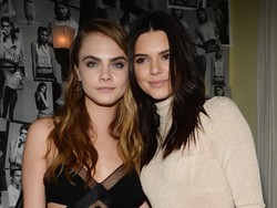 Kata Kendall Jenner Soal Kolaborasi Bisnis Fashion Bersama Cara Delevingne