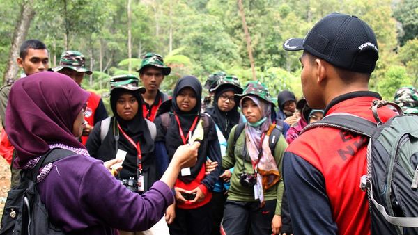 Peserta Ekspedisi NKRI Flora Fauna Latihan Praktek Lapangan
