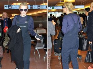 Hanya Pakai Overall & Sneakers, Gaya Cate Blanchett Bernilai Rp 37 Jutaan