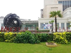 Liburan, Anak Sekolah Belajar Bikin Batik di Museum Nasional