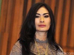 Iis Dahlia Ambil Positif Selama di Rumah Aja Meski Tagihan Tetap Jalan