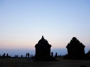 Begini Kronologi Wanita Viral Ditolak Berdoa di Candi Ijo Versi Pengelola Begini Kronologi Wanita Viral Ditolak Berdoa di Candi Ijo Versi Pengelola