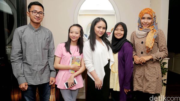 Keakraban Gita Gutawa dengan Gita Lovers