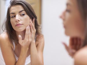 Manfaat Creatine untuk Wanita: Bentuk Tubuh hingga Awet Muda Manfaat Creatine untuk Wanita: Bentuk Tubuh hingga Awet Muda