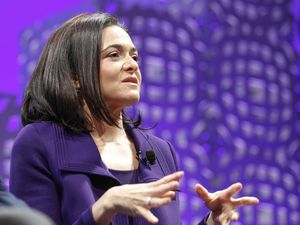 Orang Kepercayaan Zuckerberg Resign Bawa Duit Rp 24 Triliun Orang Kepercayaan Zuckerberg Resign Bawa Duit Rp 24 Triliun