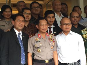 Kapolda Metro Jaya: Masyarakat Jangan Nonton dan Selfie Saat Ada Ledakan Kapolda Metro Jaya: Masyarakat Jangan Nonton dan Selfie Saat Ada Ledakan